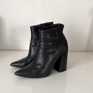 Steve Madden booties!